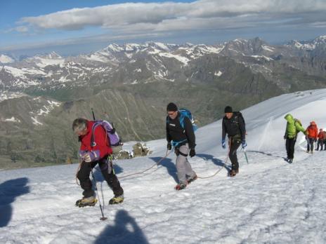 Sur la montée du Grand Paradis