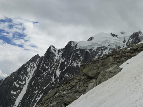 Sous le refuge Gonella.