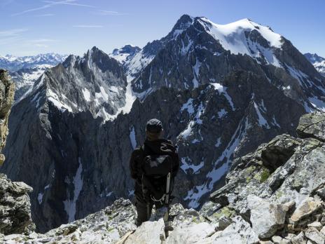 Partie haute de l'arête et vue sur l'Epéna et la Grande Casse.