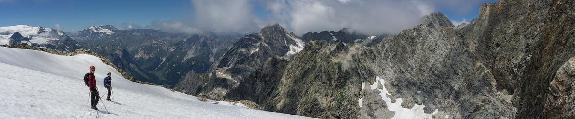 Des randonneurs lors d'une randonnée Glaciaire