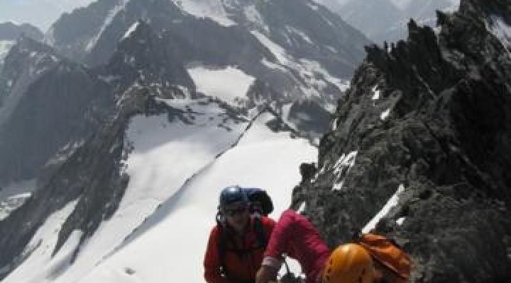 Sur l'arête