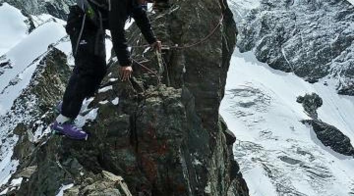 Sur l'arête est de l'Aiguille du St Esprit.