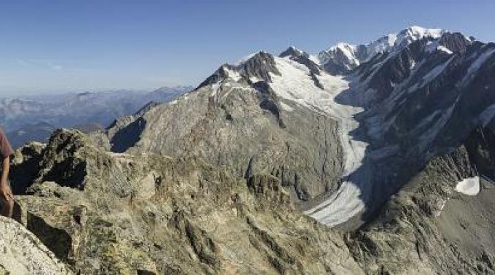 sur l'arête est