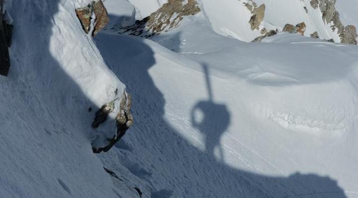 en remontant l'arête nord ouest