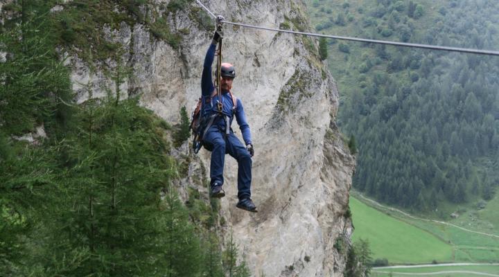 tyrolienne de la Via ferrata des Bettieres les Arcs