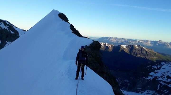 Sur l'arête