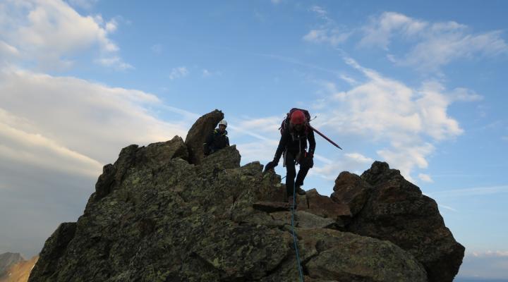 Sur l'arête
