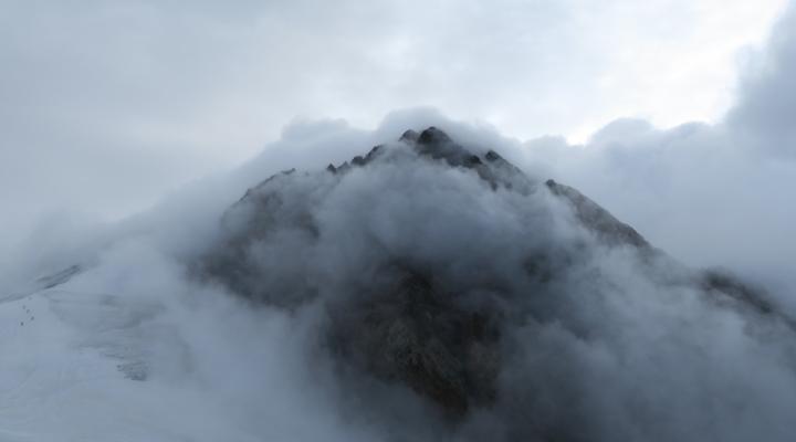 L'aiguille se dévoile