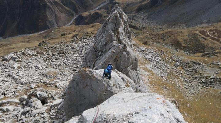 Sur l'arête