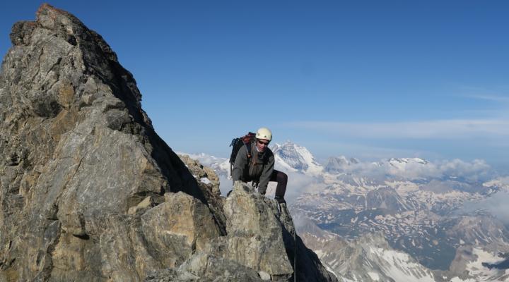 Sur l'arête