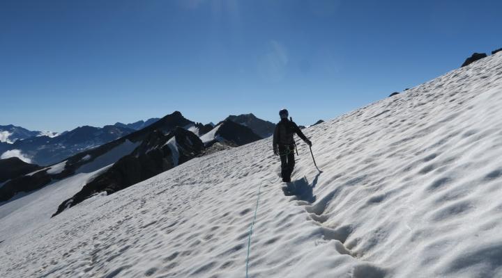 Sur l'arête