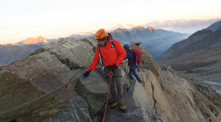 Dans la via ferrata