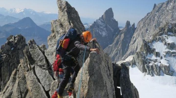 Sur l'arête