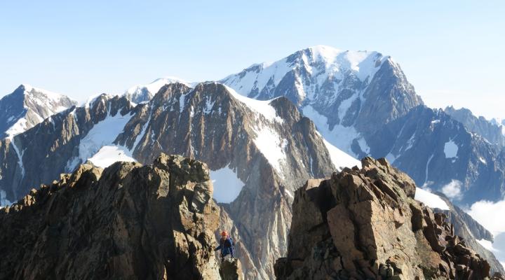 L'arête sommitale de l'aiguile des Glaciers