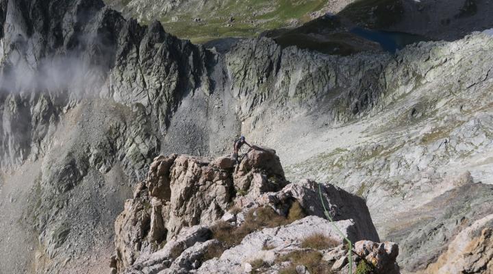Sur le pilier