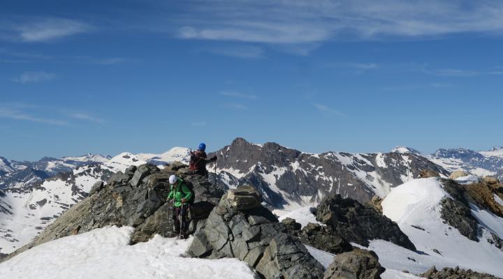 sur l'arête