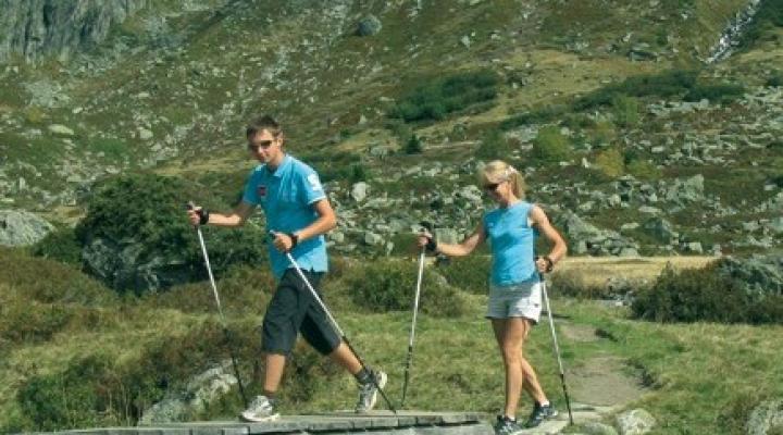 Marche nordique avec les Accompagnateurs Bourg St Maurice - Les Arcs