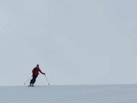 Ski facile sur une neige de printemps