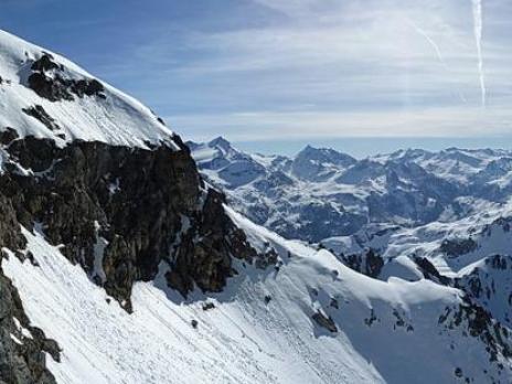 Vue vers l'est depuis la brèche.