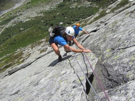 Escalade dans la vallée des Chapieux - guides des Arcs