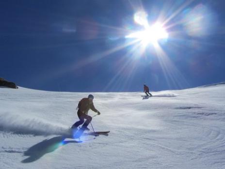 Hors piste en Vanoise  descente sur le vallon de la Chal