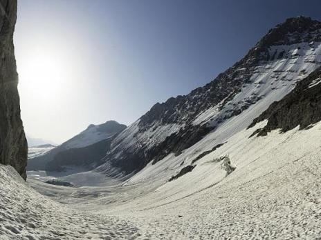 Sous la face nord de la grande Casse