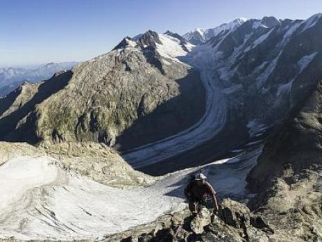 sur l'arête est