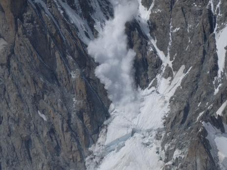 Chute de serac sur le Mont Blanc