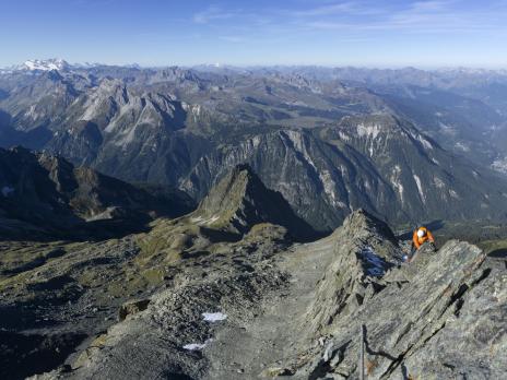 Début de l'arête au lever du soleil