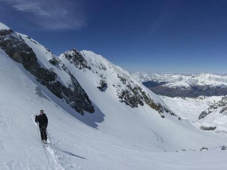 sous le col des roches