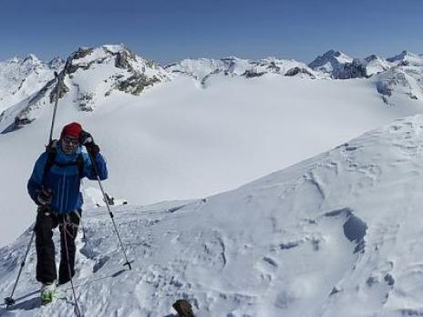 Sur l'arête de la traversière