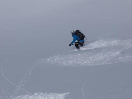 Beau virage en poudreuse