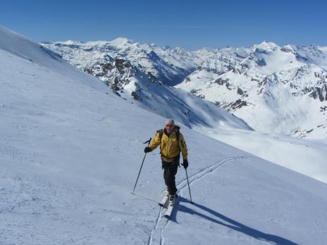 Montée à l'Ouille Noire au départ du glacier du Pisaillas