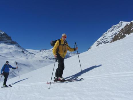 Hors piste à Tignes - couloir du 3500 remonter vers le télésige de la Leisse