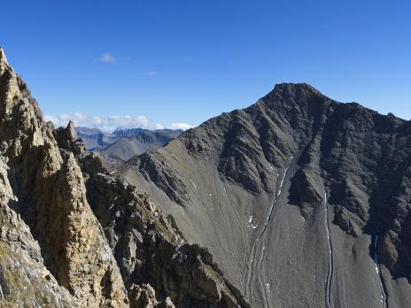 Vue sur le col de la Nova et la pointe de Combe Neuve
