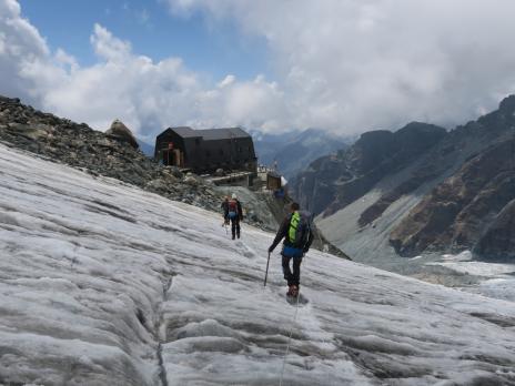 En arrivant au refuge guido di Ayas