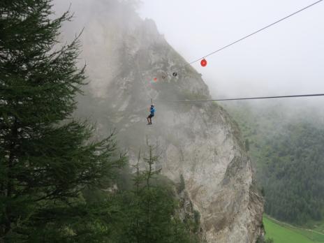 tyrolienne de la Via ferrata des Bettieres les Arcs
