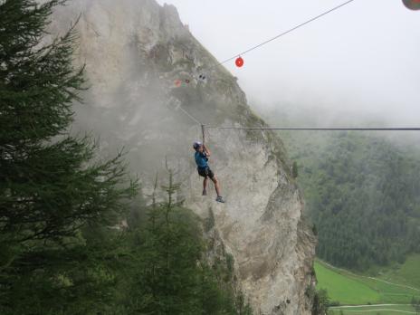 tyrolienne de la Via ferrata des Bettieres les Arcs