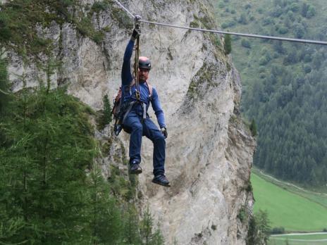 tyrolienne de la Via ferrata des Bettieres les Arcs