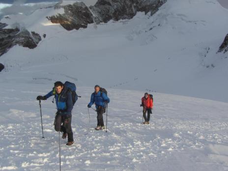 Alpinisme au départ du refuge Gnifetti - Massif du Mont Rose
