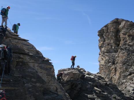 Sur l'arête