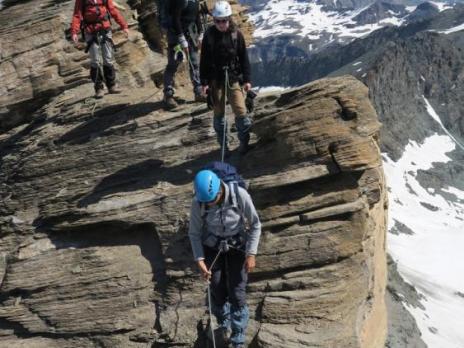 Sur l'arête