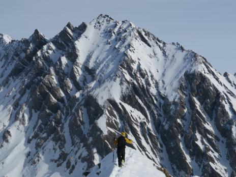 L'arête partant du sommet vers l'Est