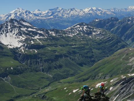 Sur l'arête