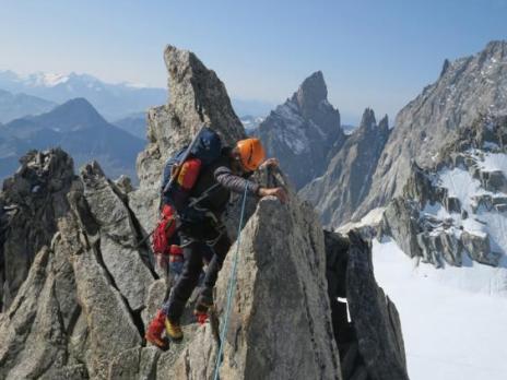 Sur l'arête