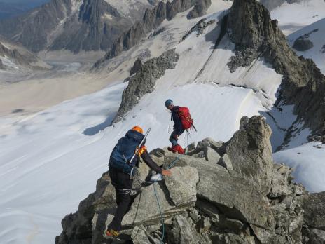 Sur l'arête