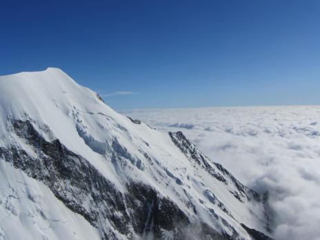 Ascension Mont Blanc  la vue du refuge du Gouter