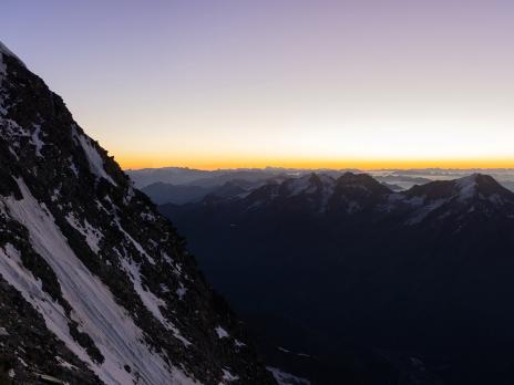 Lever du jour sur l'arête du Täschorn