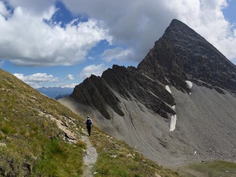 En allant vers le Mont Fortin avec le Bério en arrière plan.