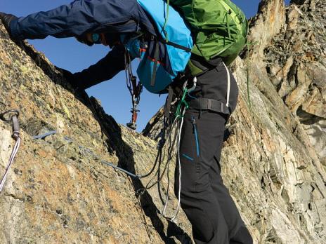 Passage au point le plus bas de l'arête.